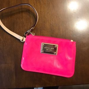 Michael Kors hand wallet wristlet