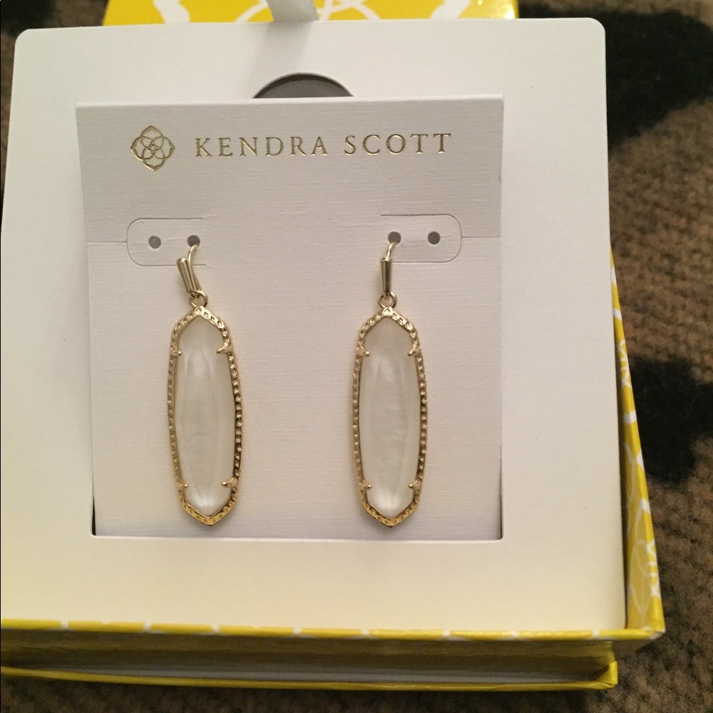 NWTs Kendra Scott Layla White Pearl Glass Earrings