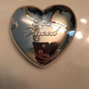 Too Faced Highlighter
