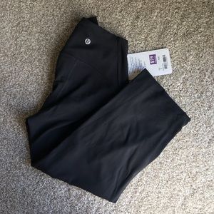 Lululemon Sun Setter Un-Tight Tight - brand new!