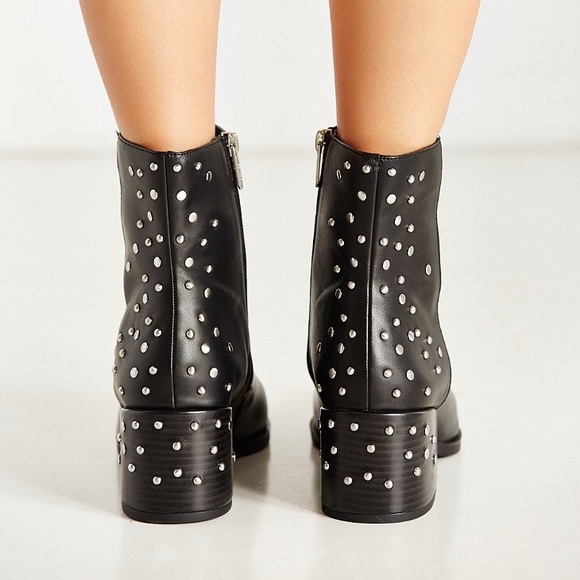 circus by sam edelman studded boots