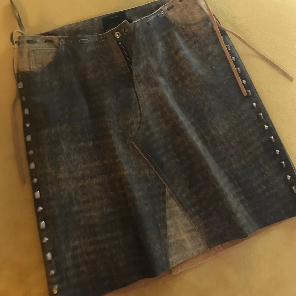 Genuine leather skirt