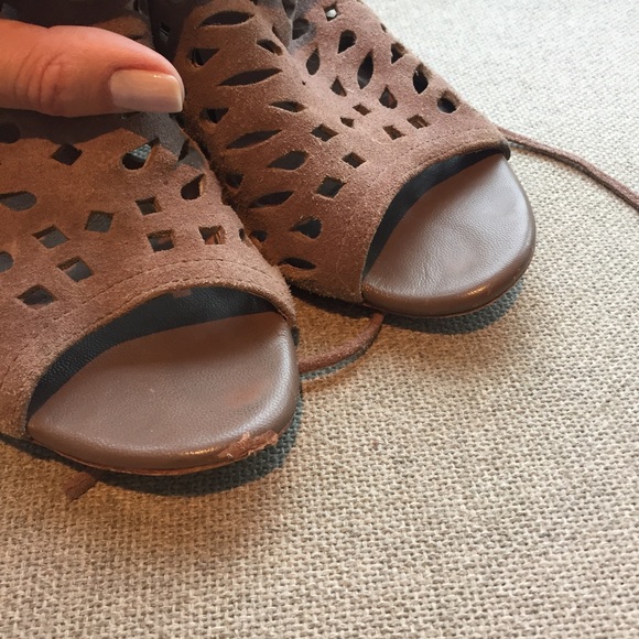 Joie Clayton cutout booties - Picture 7 of 8