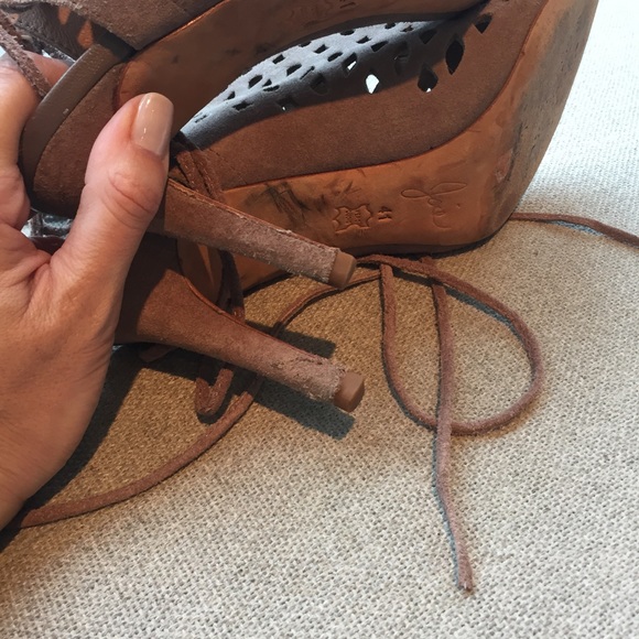 Joie Clayton cutout booties - Picture 8 of 8