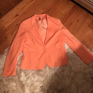 !!!NEVER WORN!!! Coral waist length blazer