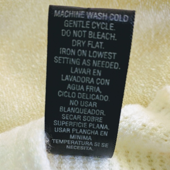 NWOT Lovely Soft Wrap - Picture 4 of 4