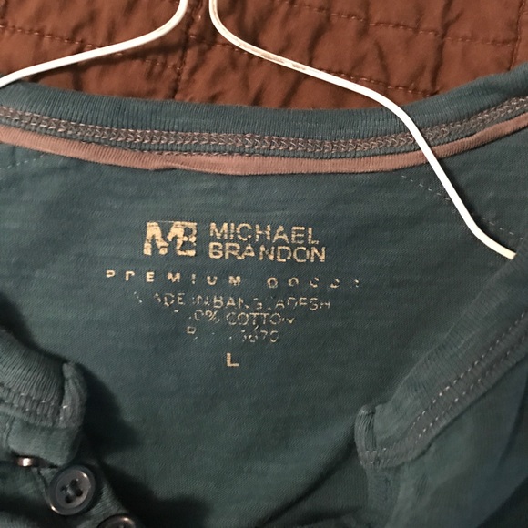 3-button Michael Brandon T-shirt - Picture 3 of 3