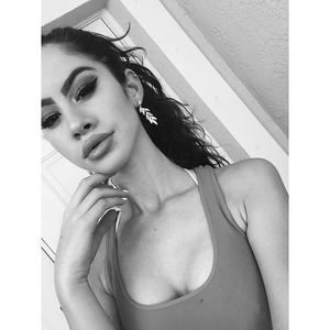 Meet your Posher, Nicole