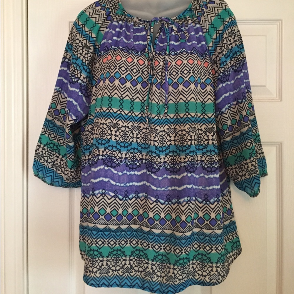 Women’s Large top/blouse. Brand: Blue rain