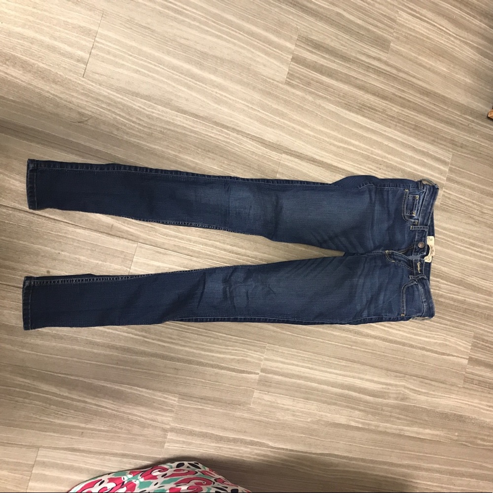 Dark wash hollister skinny jeans