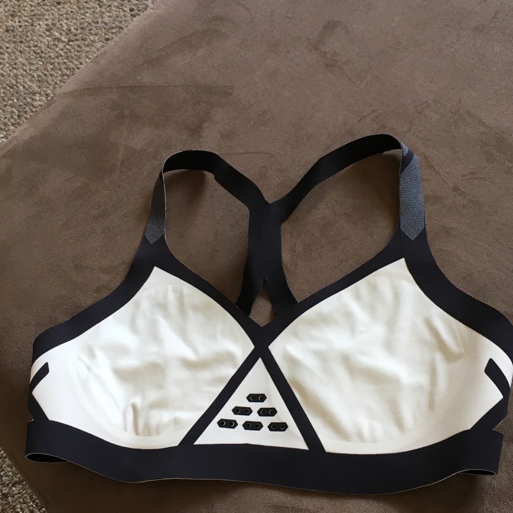 Reebok Kevlar Crossfit sports bra