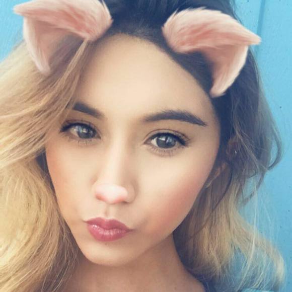 Meet your Posher, Adriana m. - Picture 1 of 1