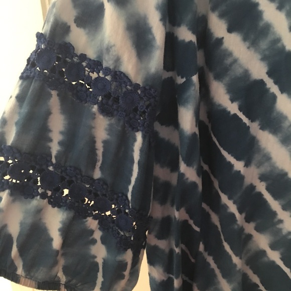 Blue/White Tie Dyed Shirt - Picture 3 of 4