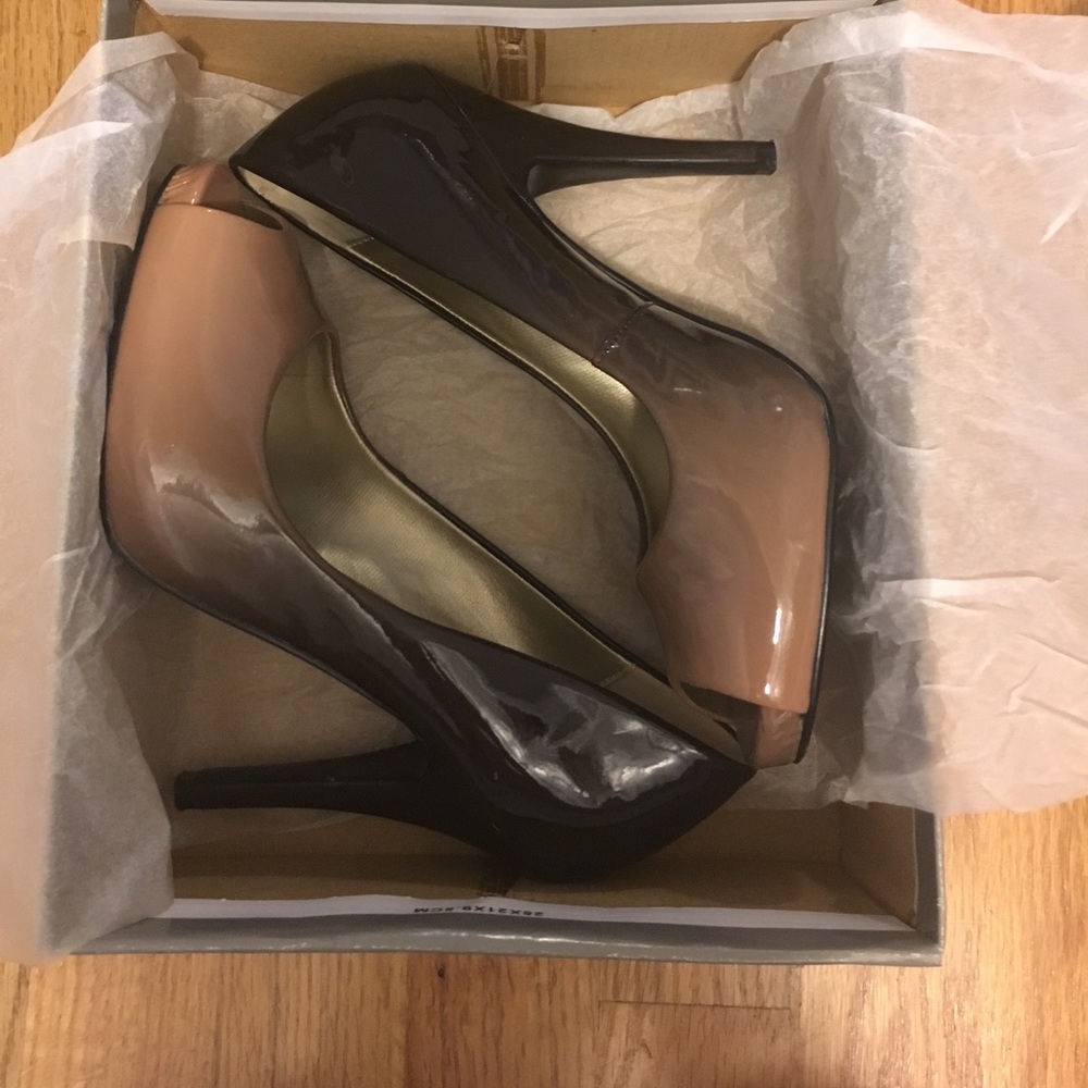 Black and Tan peep toe heals
