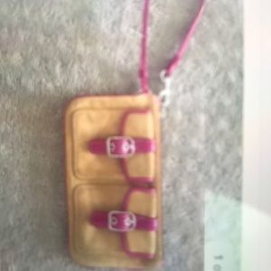 Women’s Coach Wristlet
