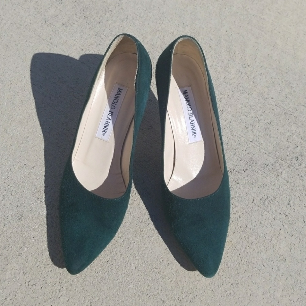 Manolo Blahnik BB Pumps suede green. Stunning!!