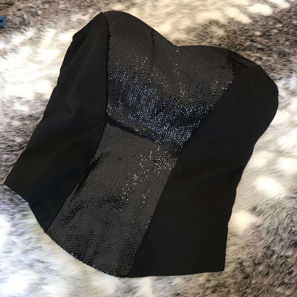*NWT* BEBE Top