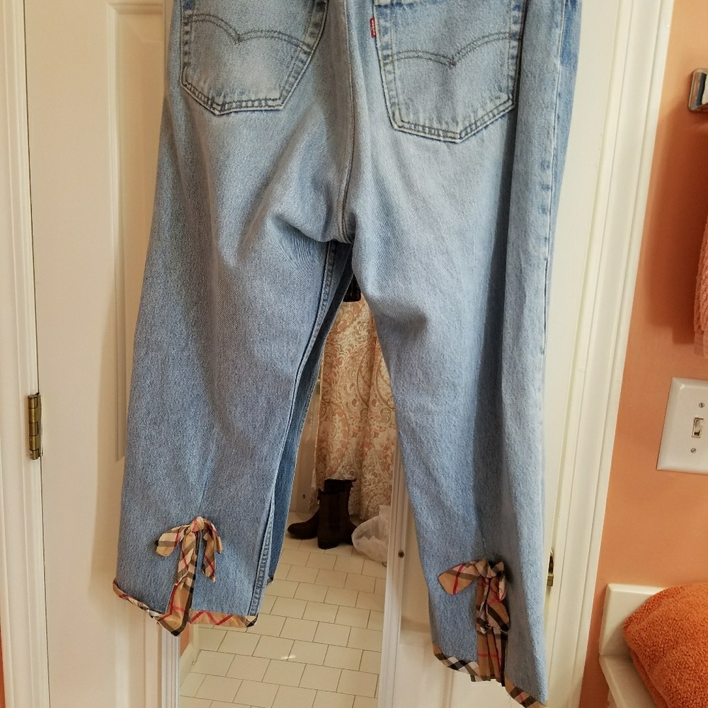 Cropped jeans with Burberry print trim