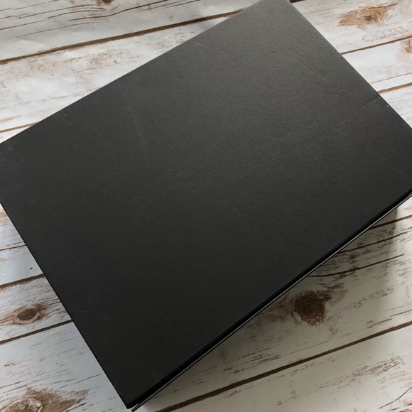 lululemon Black Gift Box - Picture 5 of 6