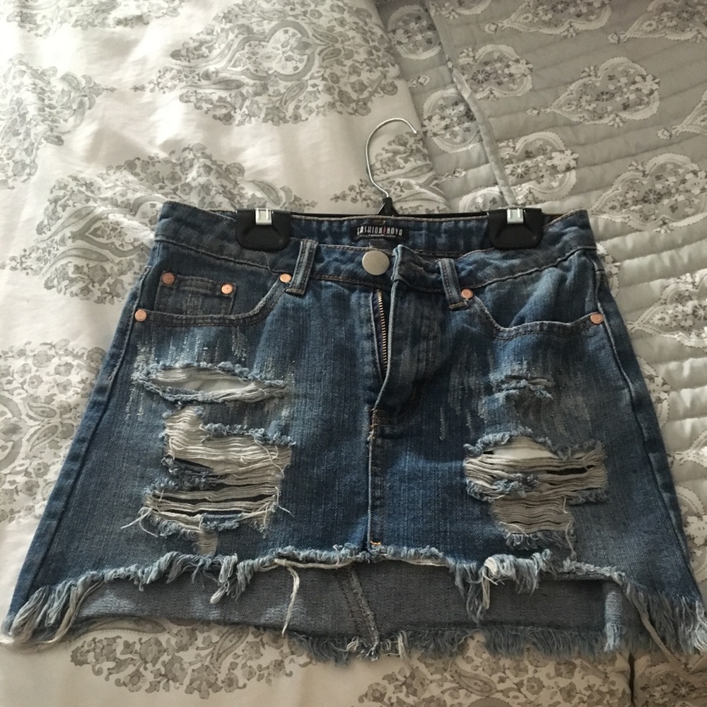 Fashion Nova denim skirt