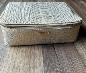 Stella & Dot jewelry case gold snakeskin