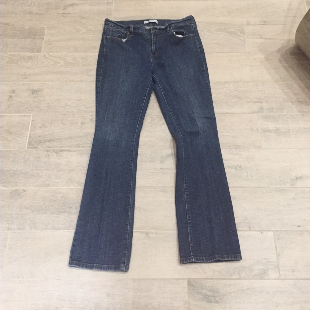 Levi’s Woman’s “BootCut 515” Jeans (size 12M)