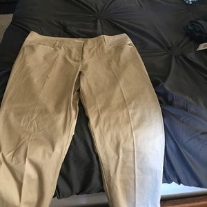Khaki capris