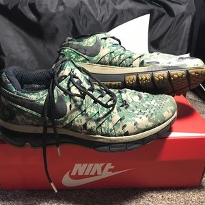 Nike Camo Training