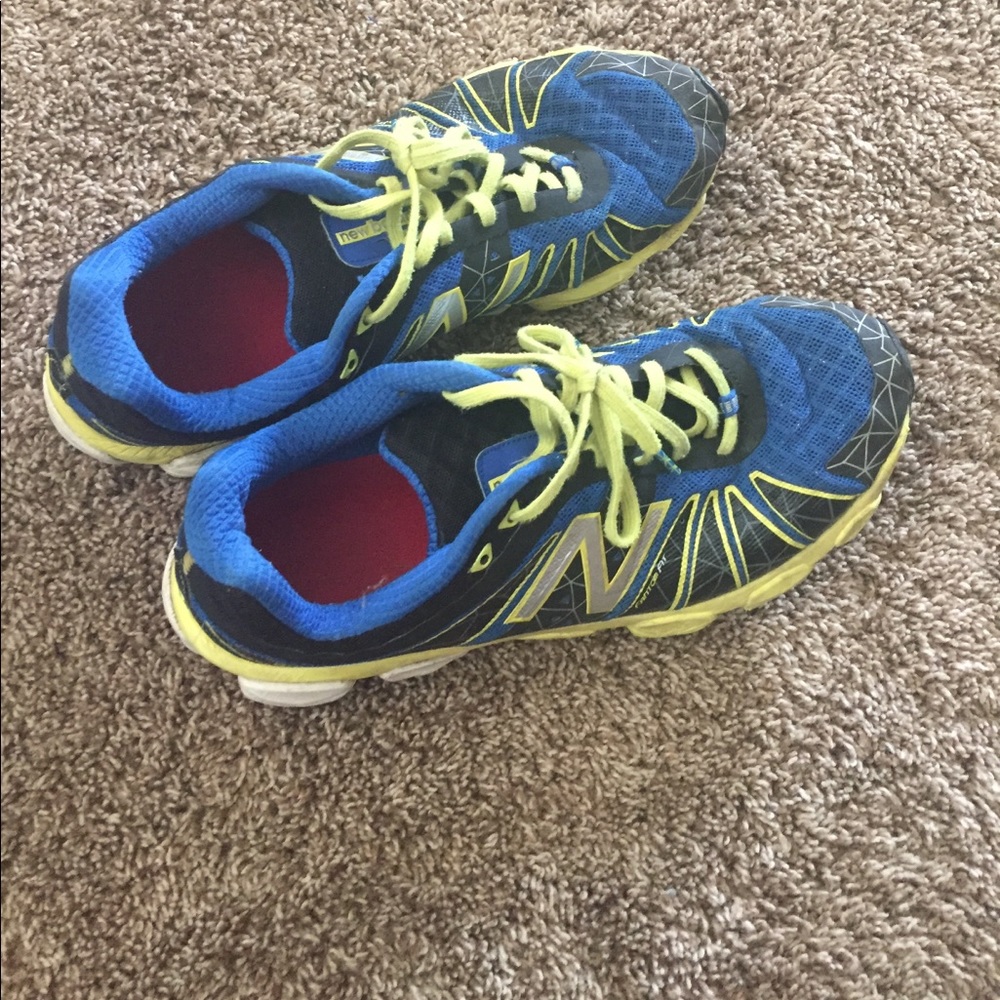 Men's New Balance tennis shoes