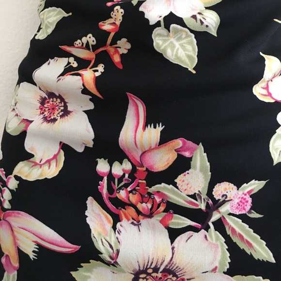 David Wayne DRESS! 🌺 - Picture 3 of 4