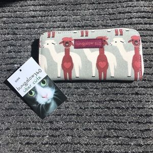 Bungalow360 Zip Around Wallet, Llamas, NWT