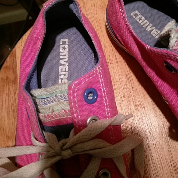 EUC Women's Converse Sneakers ❌FINAL 💲DROP❌ - Picture 5 of 6