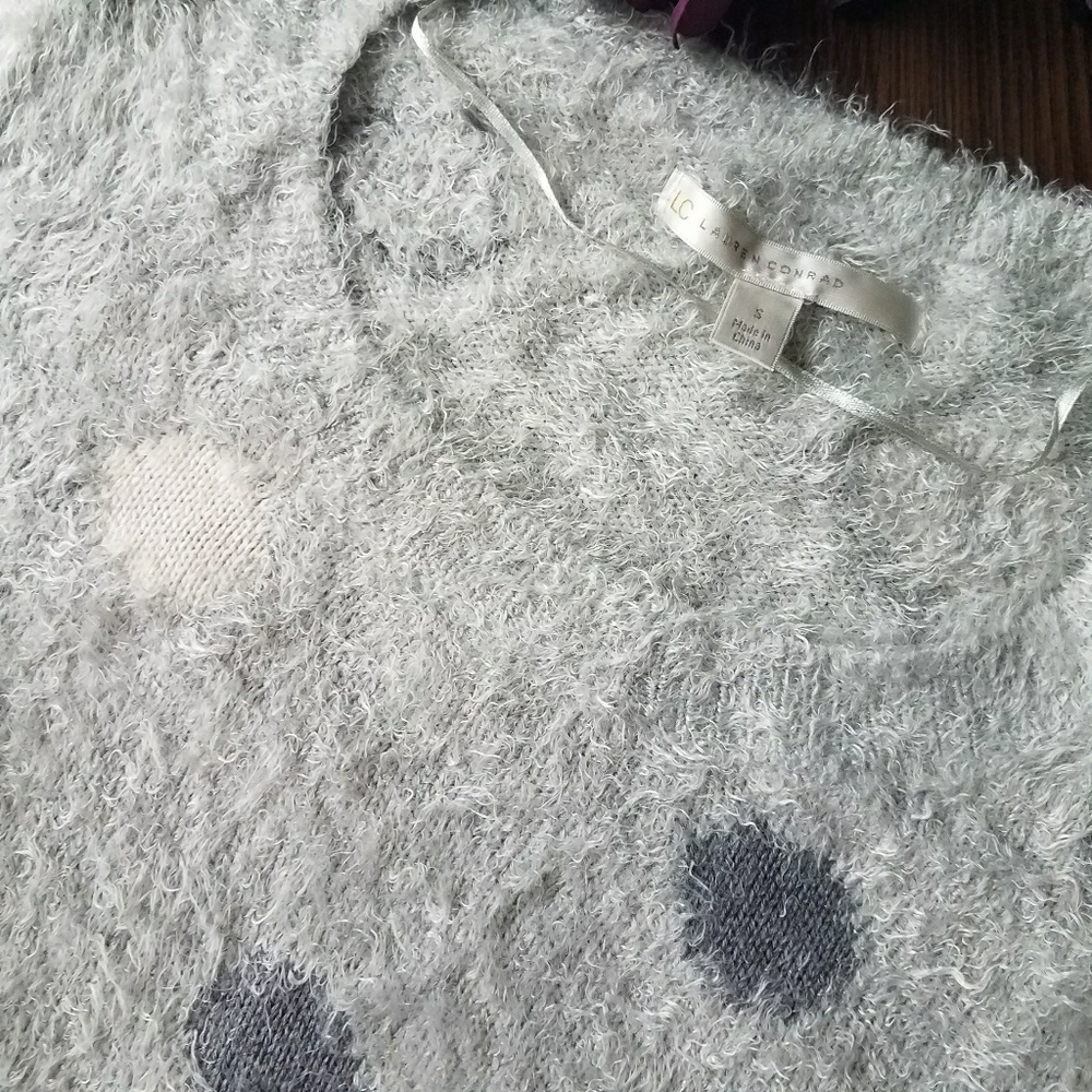 Super soft Lauren Conrad sweater - Picture 2 of 7