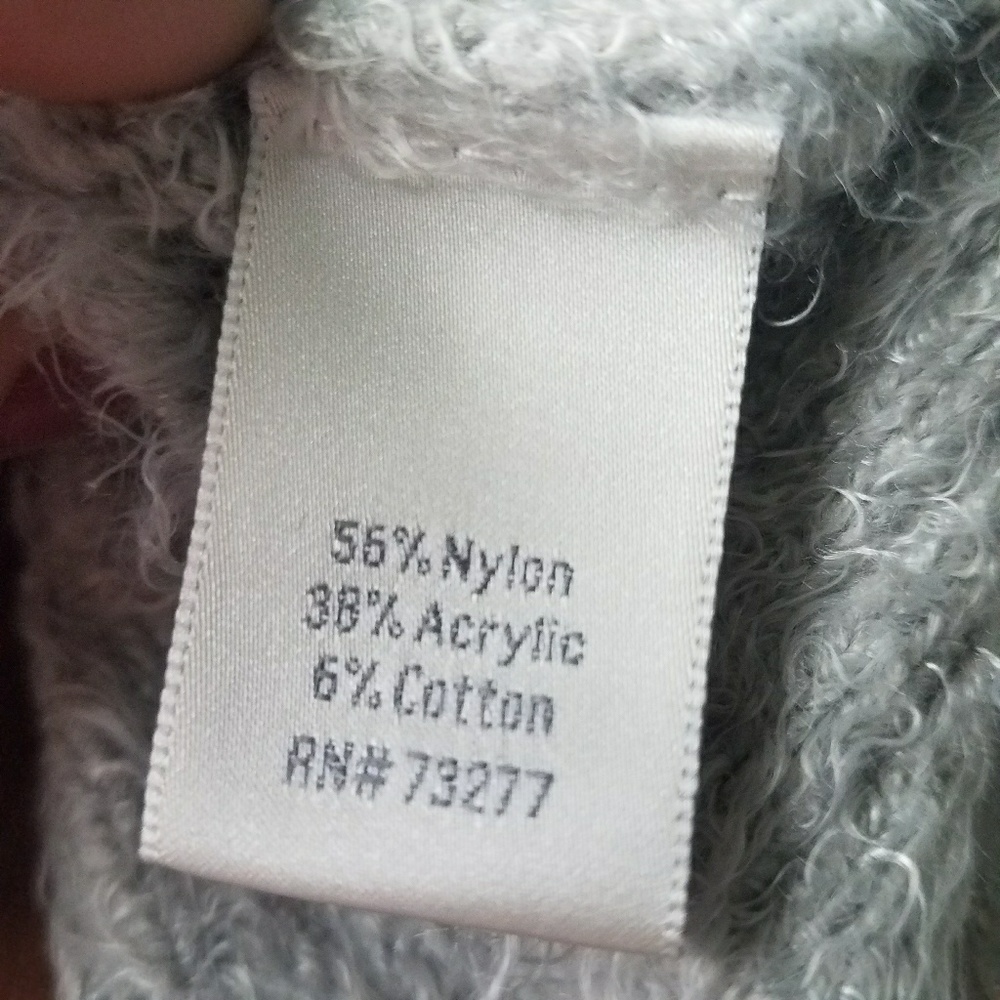 Super soft Lauren Conrad sweater - Picture 7 of 7