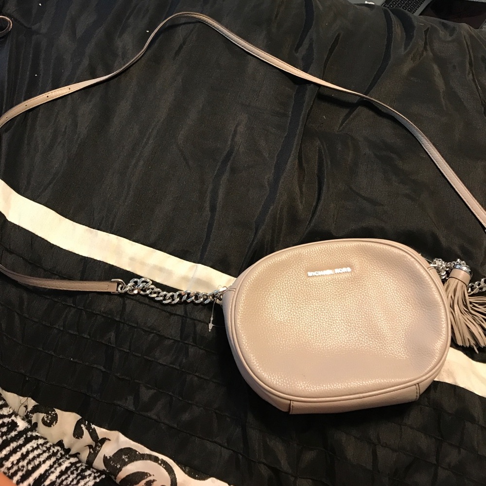 Michael kors crossbody