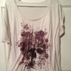 Shirt with Graphic design - Skull and flowers
