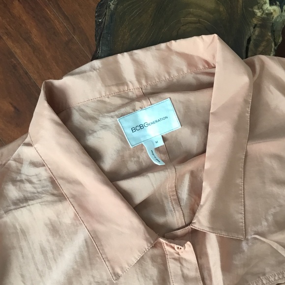 Beautiful blush silky button front top - Picture 2 of 4