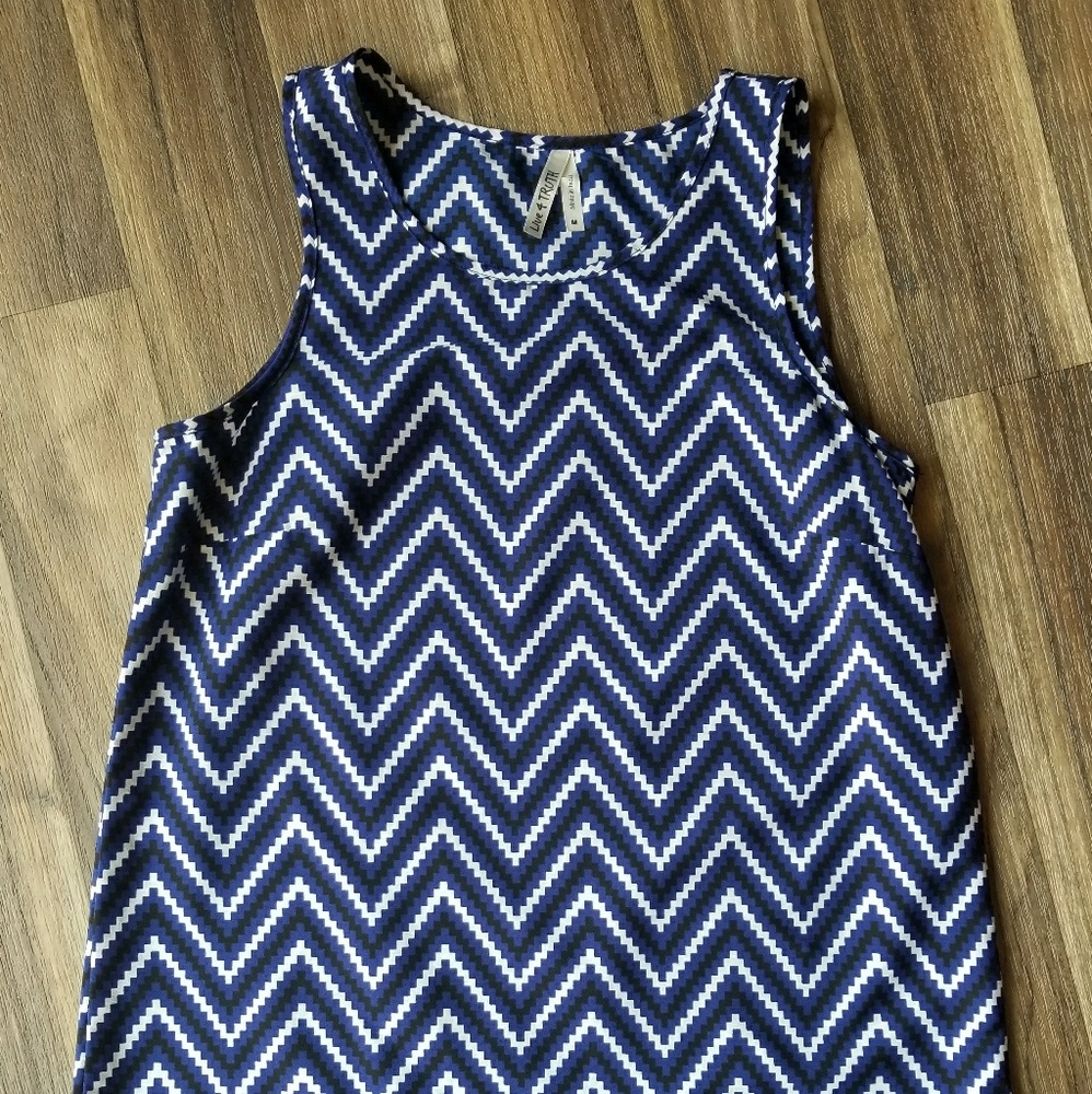 Live 4 TRUTH tank size small