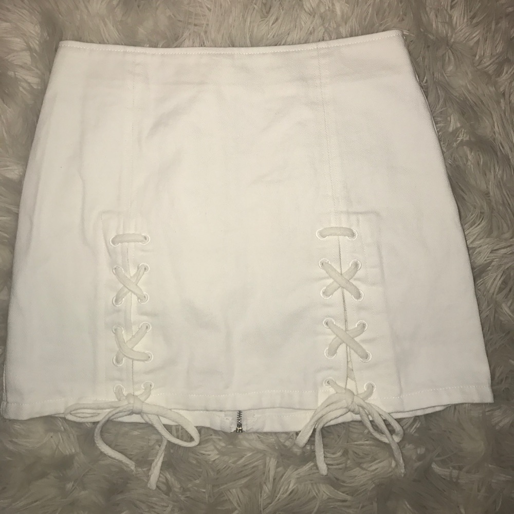 White skirt. NEVER WORN