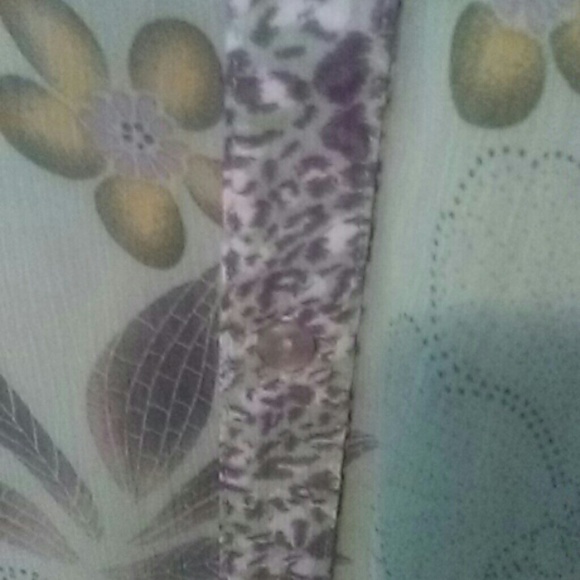 Blouse - Picture 3 of 3