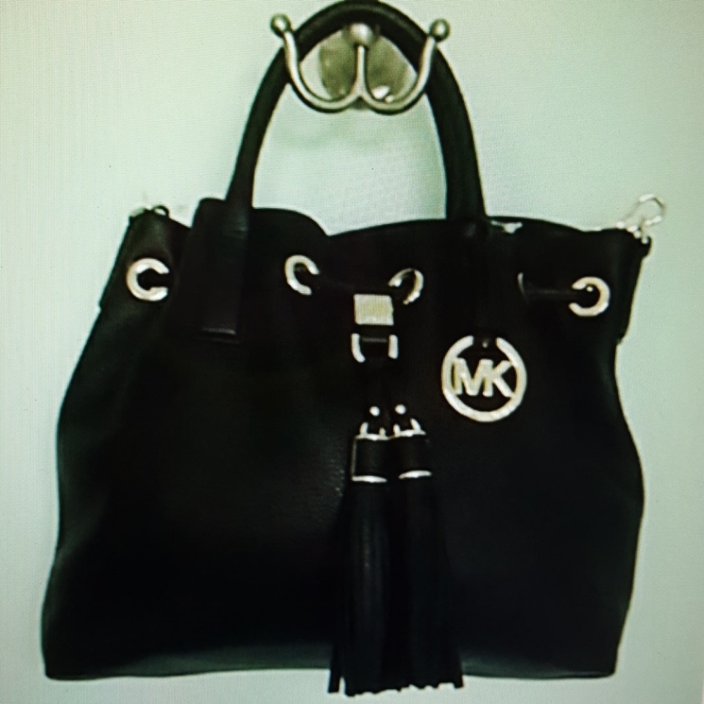MK LEATHER HANDBAG