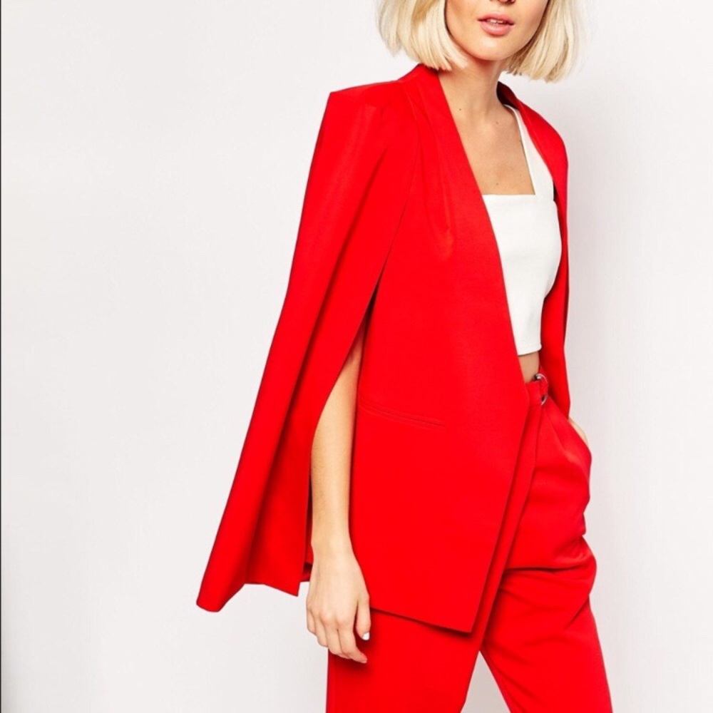 Lavish Alice Cape