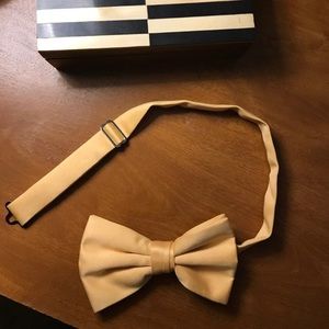 Gold clip bow tie