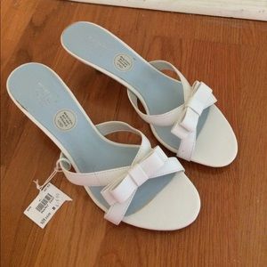 FINAL SALE! ✨Cute white heels! ✨🆕 with tag!