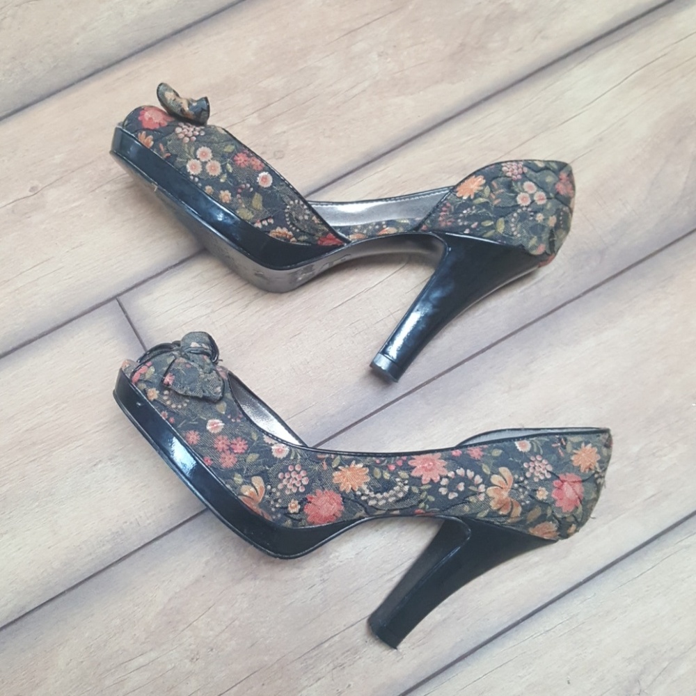 Floral Peep toe platform♡