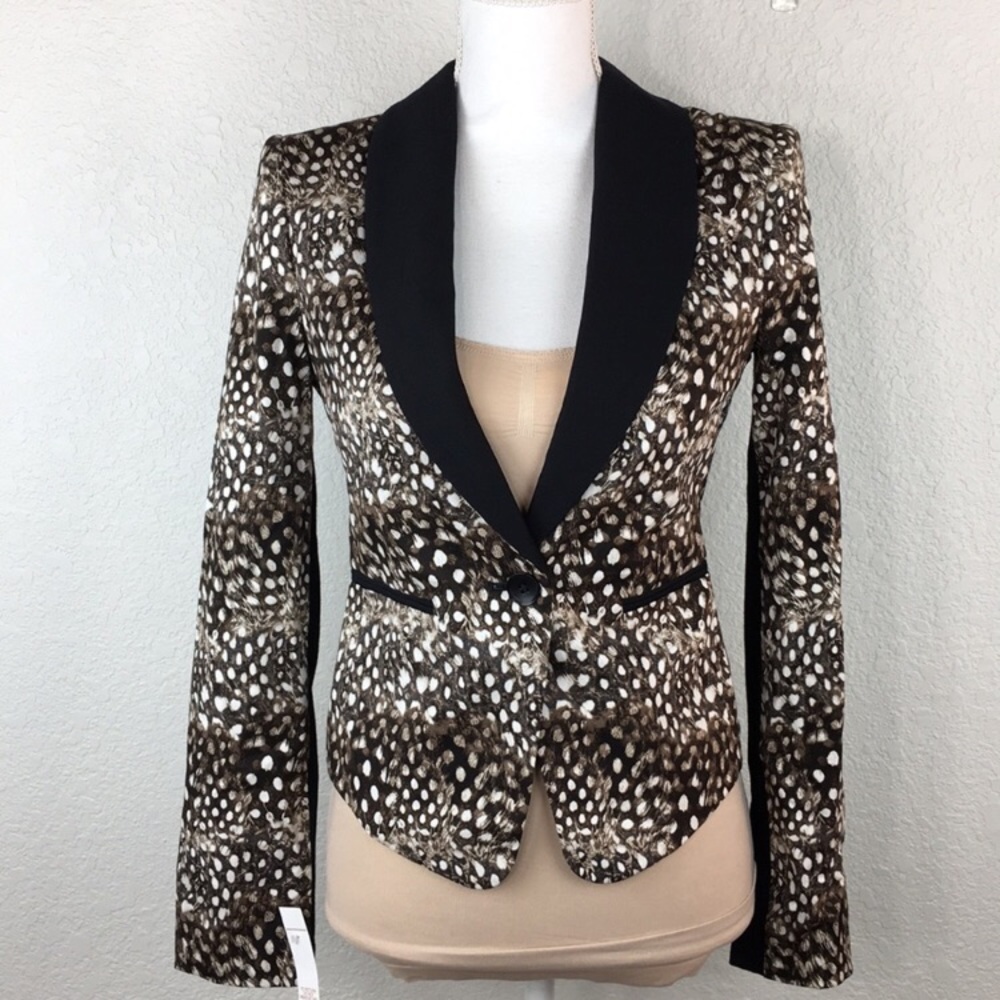BGBG “Bowie” pheasant blazer.