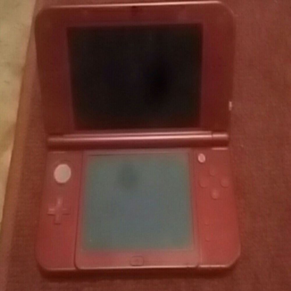 new 3DS XL - Picture 4 of 4
