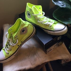 Converse High Tops Neon Yellow