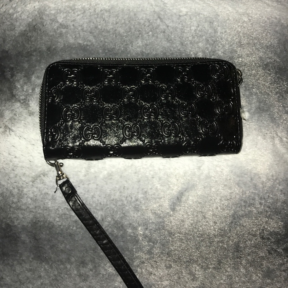 Gucci wristlet