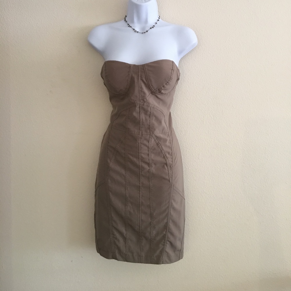 NIKIBIKI strapless dress! 💃🏼